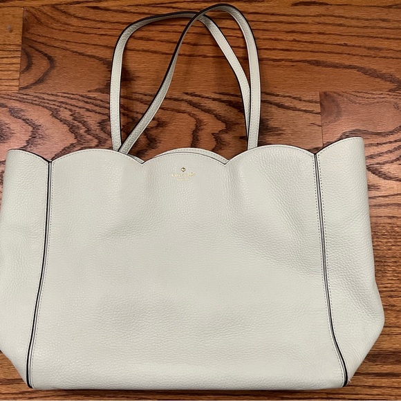 kate spade Handbags - Kate spade purse